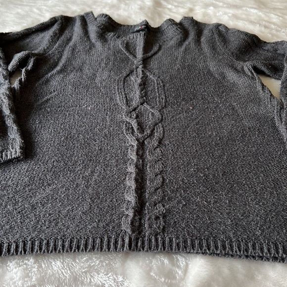 Sweater - Picture 3 of 3